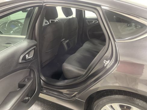 Used 2015 Chrysler 200 Limited w/ Convenience Group FWD image 13