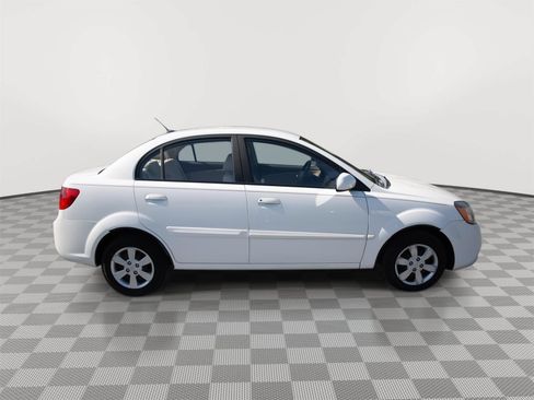Used 2011 Kia Rio LX FWD image 4