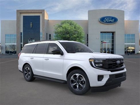New 2026 Ford Expedition Active image 7