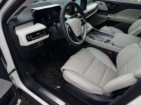New 2026 Lincoln Aviator Reserve image 17