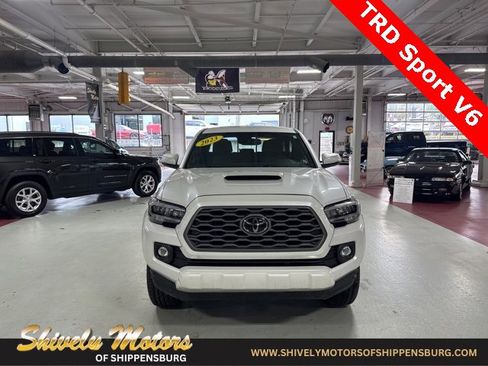 Used 2023 Toyota Tacoma TRD Sport image 8