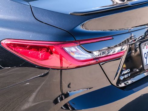 Certified 2025 Toyota Camry SE AWD/4WD image 7