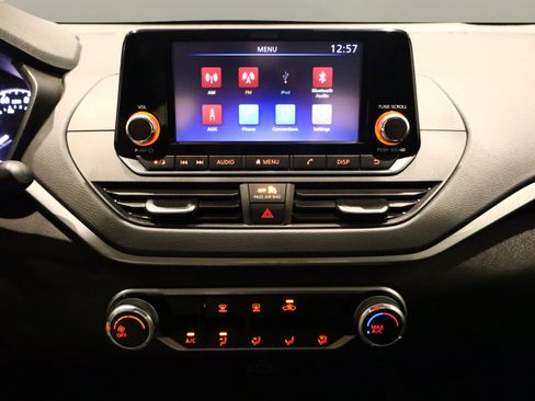 Used 2024 Nissan Altima 2.5 S image 18