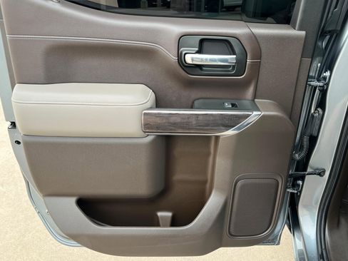 Used 2021 Chevrolet Silverado 1500 LTZ w/ LTZ Convenience Package II image 19