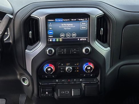 Used 2022 GMC Sierra 2500 SLE w/ SLE Convenience Package image 17