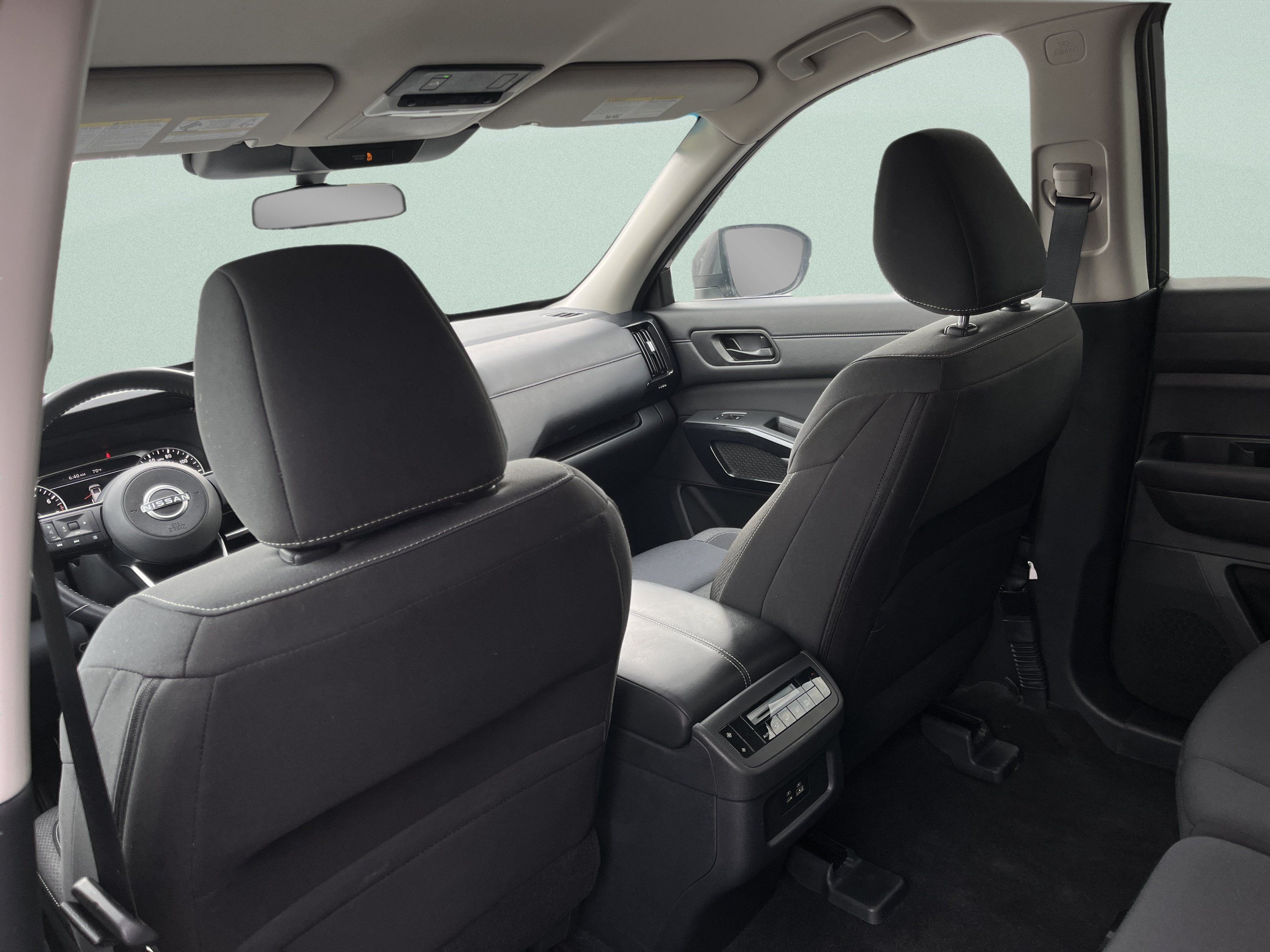 Used 2025 Nissan Pathfinder SV AWD/4WD image 24