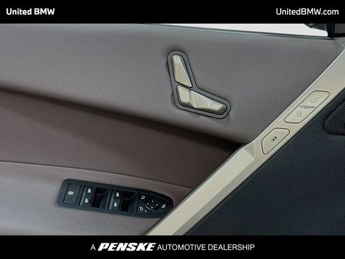 Used 2024 BMW iX xDrive50 w/ Sport Package AWD/4WD image 3