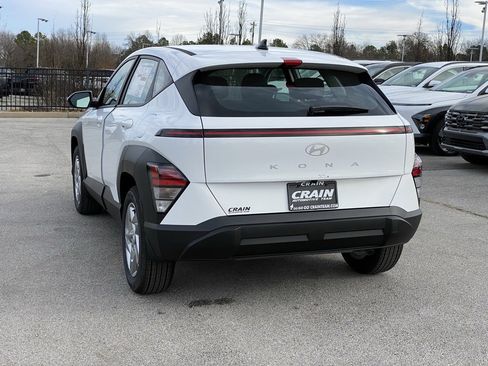 New 2026 Hyundai Kona SE image 5