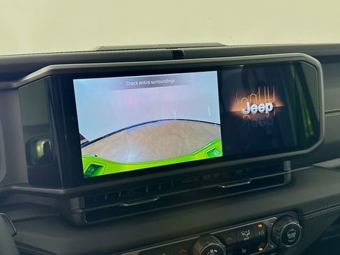 New 2025 Jeep Gladiator Sport w/ Premium Package image 14