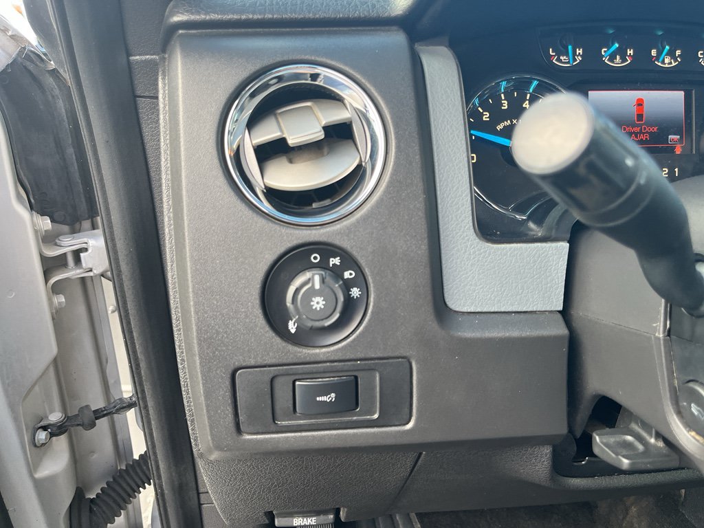 Used 2014 Ford F150 XLT w/ Equipment Group 302A Luxury AWD/4WD image 10