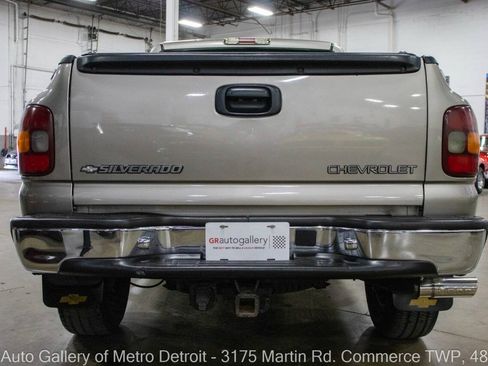 Used 2000 Chevrolet Silverado 1500 LS w/ Off-Road Chassis Pkg AWD/4WD image 6