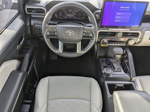 Used 2025 Toyota Tacoma Limited image 11