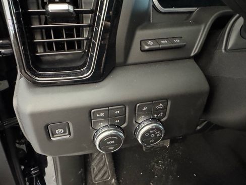 New 2026 GMC Sierra 2500 AT4 image 19