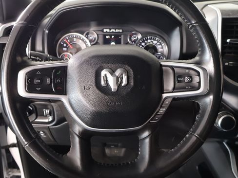 Used 2022 RAM 1500 Big Horn AWD/4WD image 3