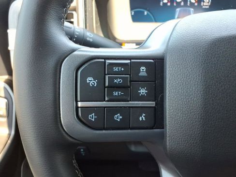 Used 2025 Ford F350 Lariat w/ Lariat Ultimate Package AWD/4WD image 16
