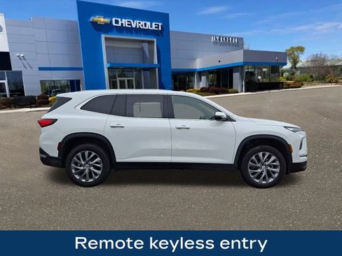 Used 2025 Buick Enclave Preferred image 10