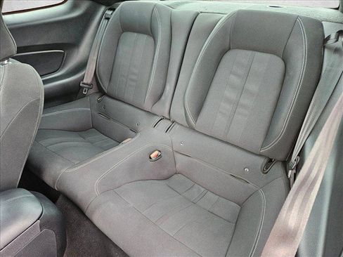 Used 2022 Ford Mustang GT RWD image 23