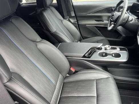 New 2026 Cadillac Lyriq V image 20