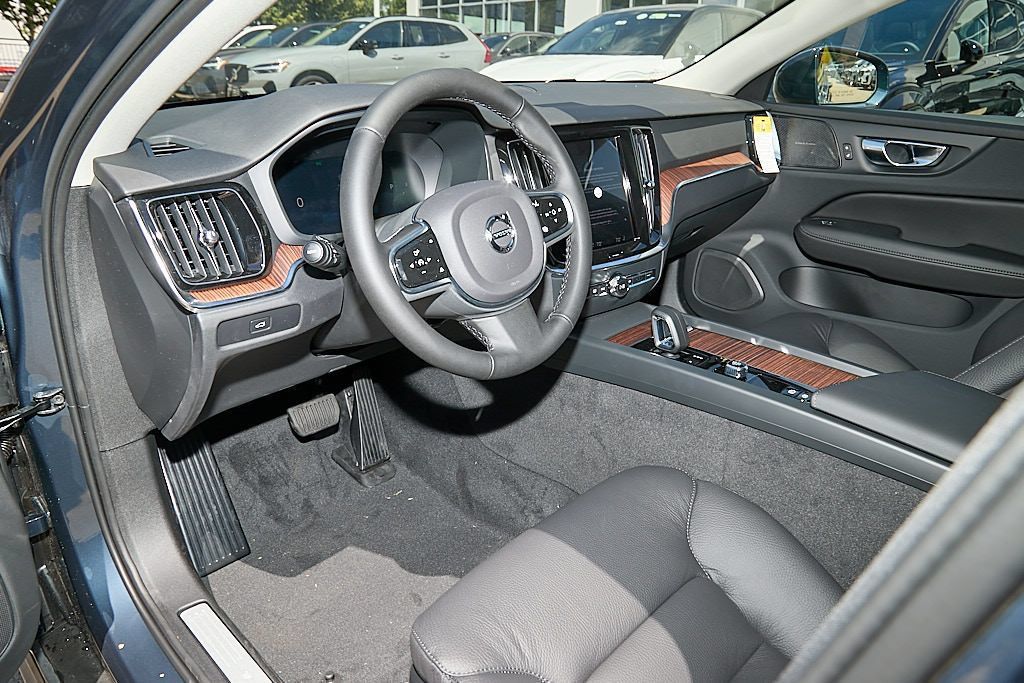 New 2026 Volvo V60 B5 Cross Country Plus w/ Climate Package AWD/4WD image 12
