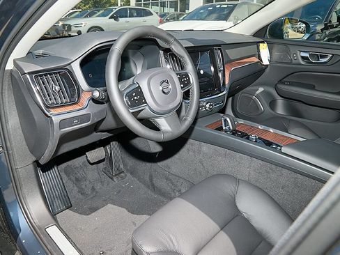 New 2026 Volvo V60 B5 Cross Country Plus w/ Climate Package AWD/4WD image 12