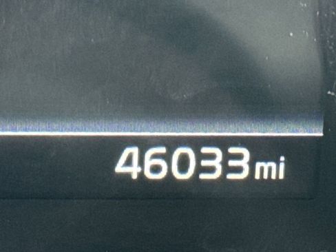 Used 2024 Kia Carnival LX image 17