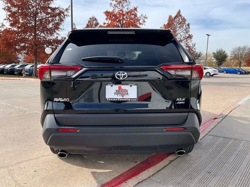 Used 2025 Toyota RAV4 XLE image 7