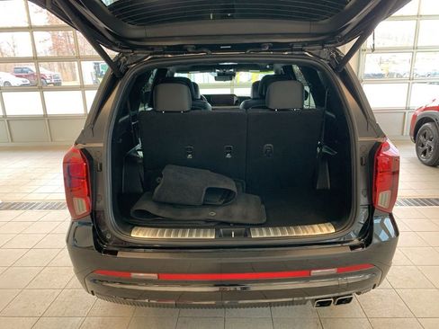 Used 2024 Hyundai Palisade Calligraphy image 17