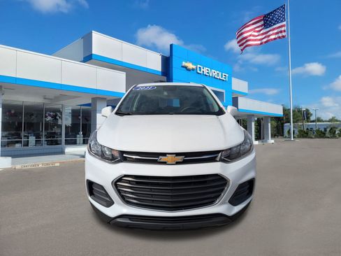 Used 2021 Chevrolet Trax LS w/ Tint and Cruise Package image 2