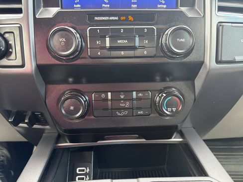 Used 2020 Ford F150 XLT w/ XTR Package AWD/4WD image 18