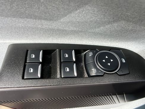 Used 2025 Ford Maverick XLT w/ XLT Luxury Package image 12