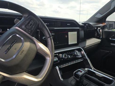 Used 2023 GMC Sierra 1500 Denali w/ Denali Reserve Package image 11