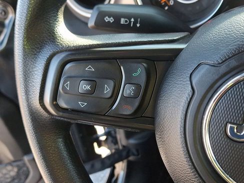 Used 2022 Jeep Wrangler Sport image 18