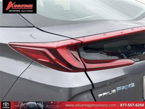 Used 2022 Toyota Prius Prime XLE image 13