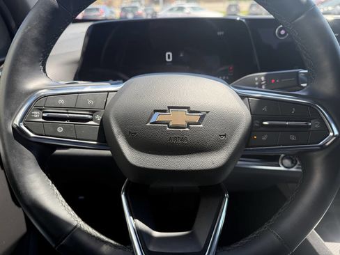 Used 2025 Chevrolet Equinox LT AWD/4WD image 20