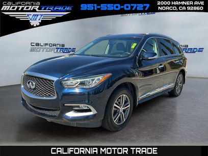Used 2016 INFINITI QX60 FWD w/ Premium Package