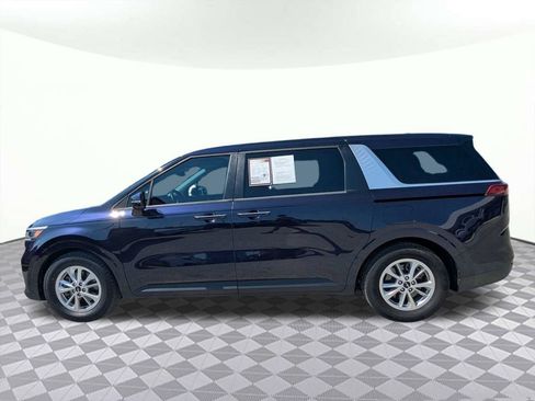 Used 2024 Kia Carnival LX FWD image 6