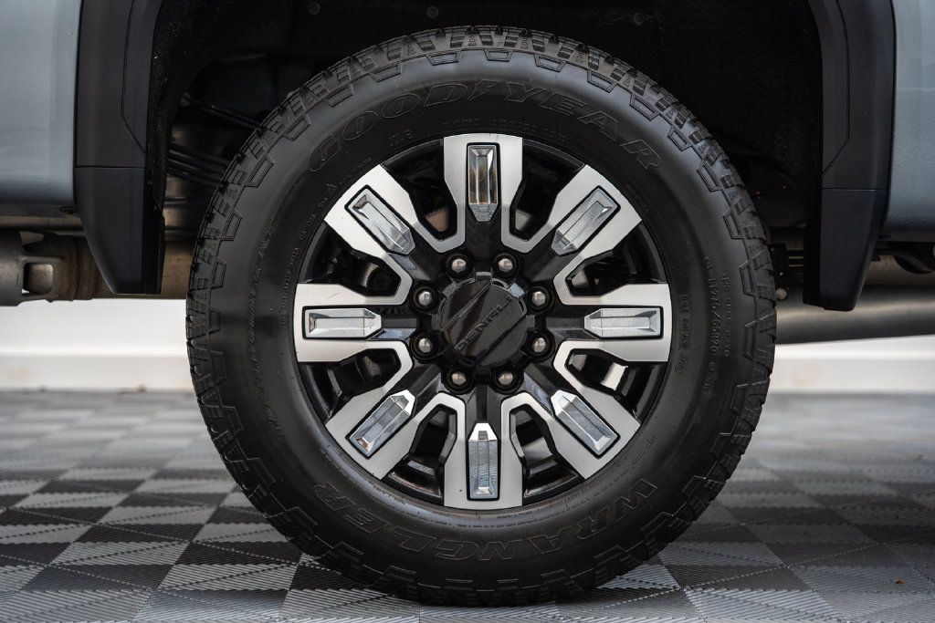 Used 2025 GMC Sierra 3500 Denali w/ Denali Reserve Package AWD/4WD image 25