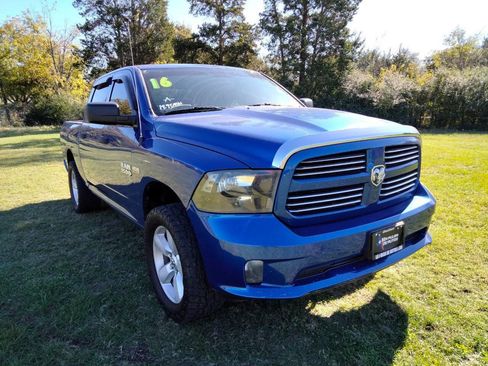 Used 2016 RAM 1500 Express image 3