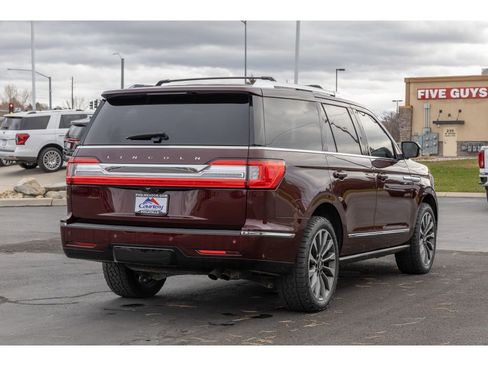 Used 2020 Lincoln Navigator Reserve image 3