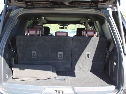 Used 2024 Ford Expedition Limited image 36