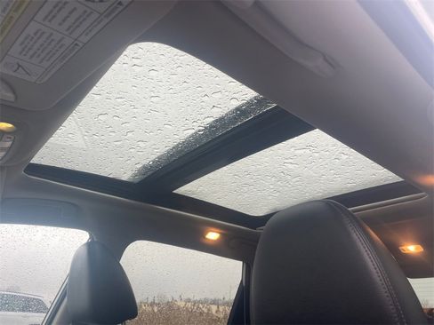 Used 2019 Nissan Rogue SL w/ Premium Package image 5