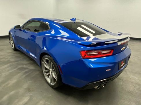 Used 2016 Chevrolet Camaro SS RWD image 4
