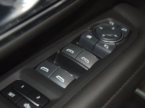 Used 2024 Chevrolet Suburban High Country image 48