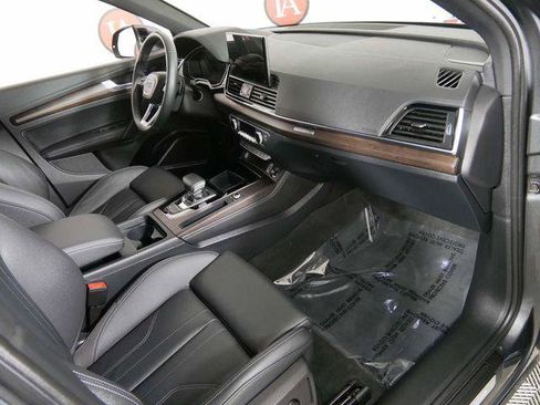 Used 2023 Audi Q5 2.0T Premium Plus w/ Premium Plus Package AWD/4WD image 11