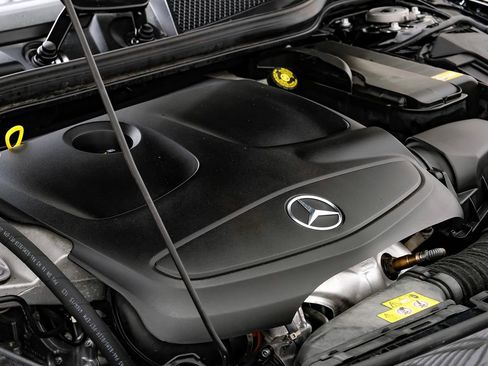 Used 2016 Mercedes-Benz GLA 250 image 41