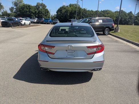 Used 2022 Honda Accord Sport image 4