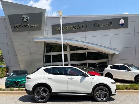 New 2026 Alfa Romeo Tonale w/ Active Assist Package AWD/4WD image 4