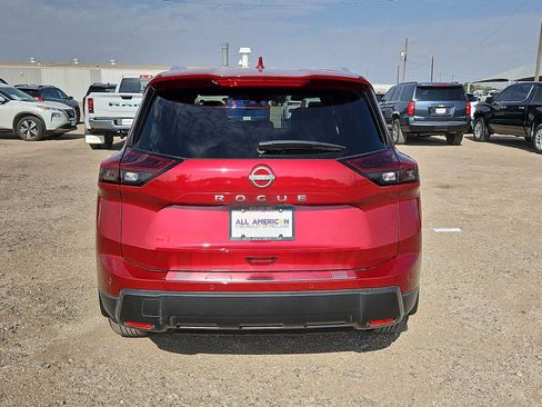 Used 2026 Nissan Rogue SV w/ SV Premium Package FWD image 6
