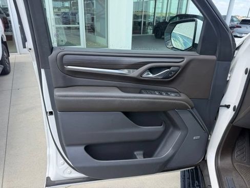 Used 2022 GMC Yukon Denali w/ Denali Premium Package RWD image 11