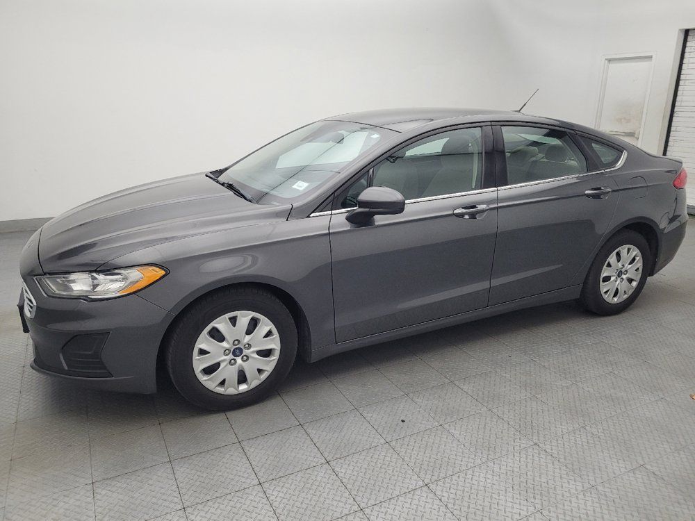 Used 2019 Ford Fusion S FWD image 2